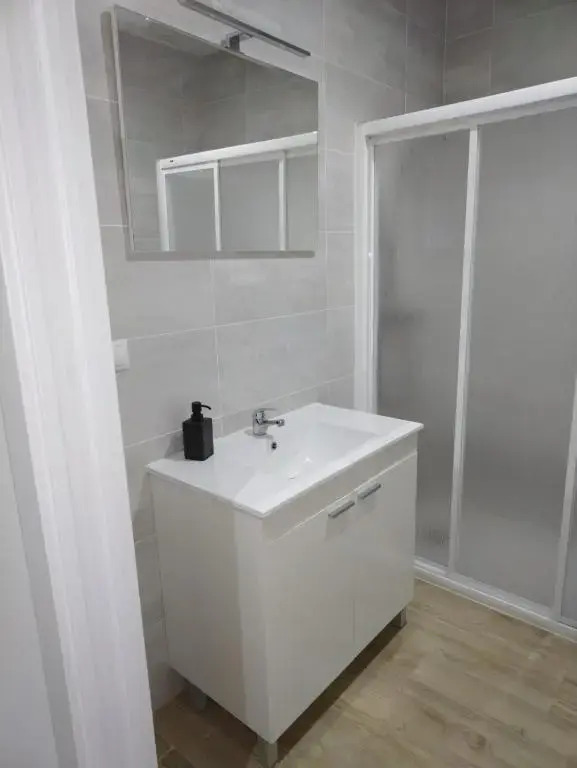 CASTRO Suites Osuna