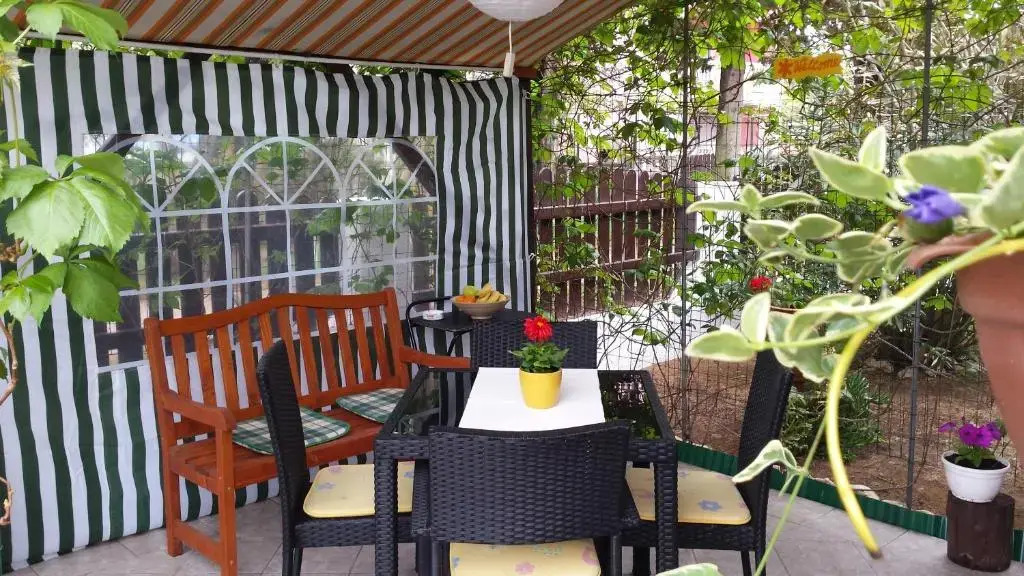Apartments Sabunike 836