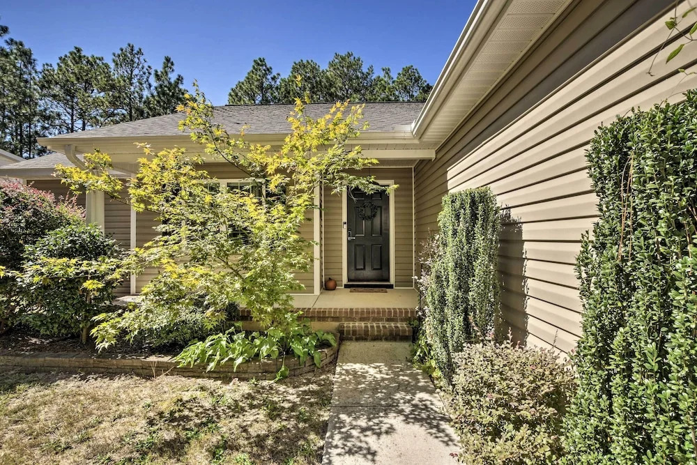 Idyllic Pinehurst Home, Near Golf Course!