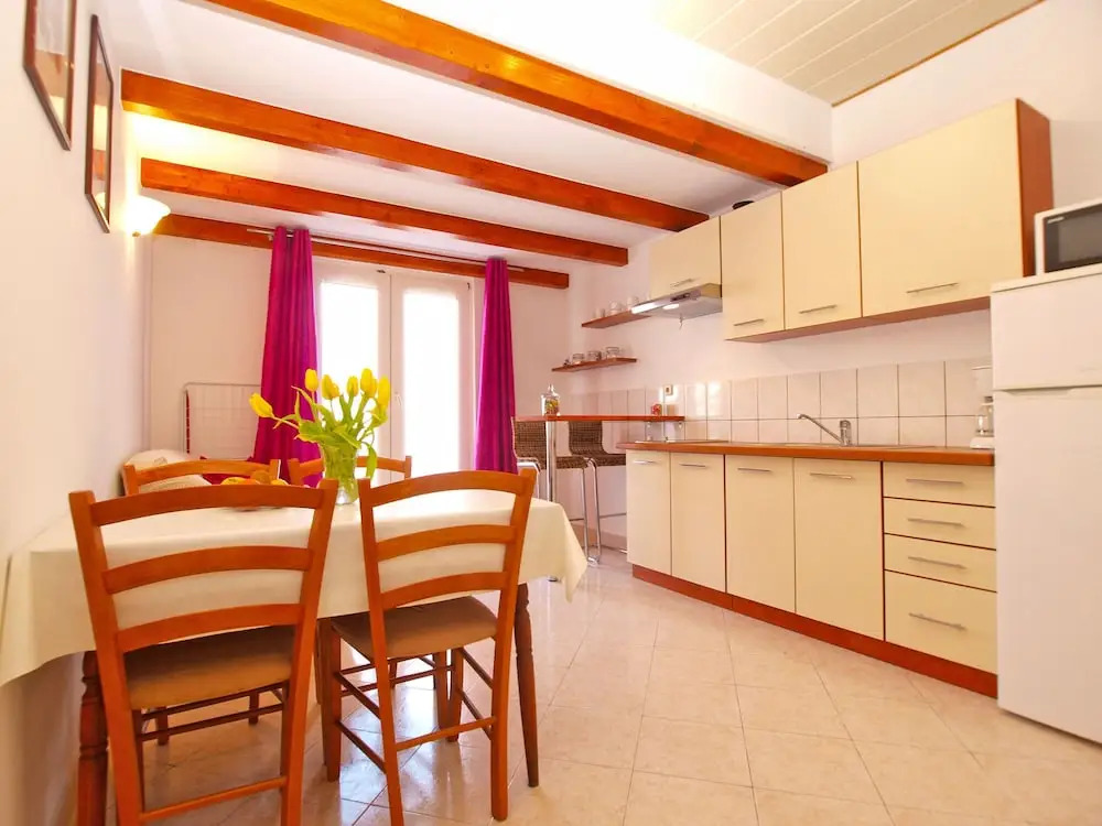Apartment 1558