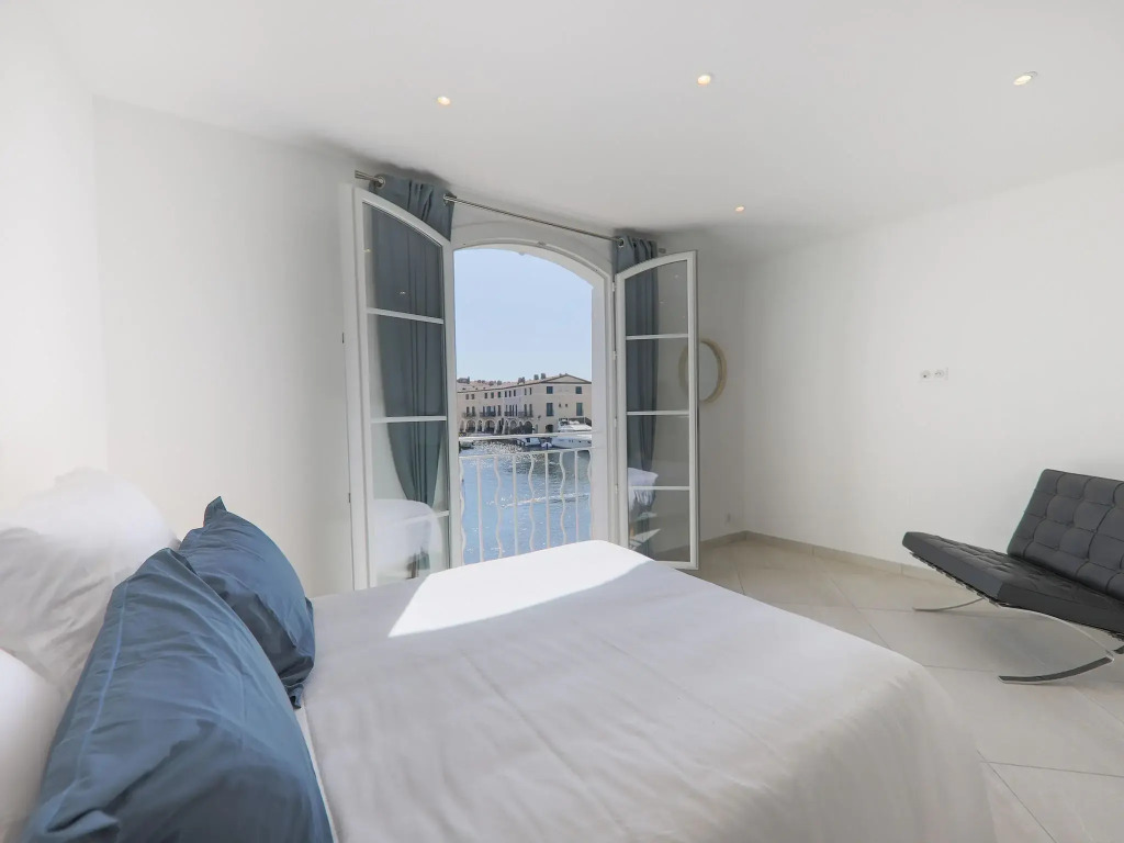 Superb holiday home in Port Grimaud with jetty