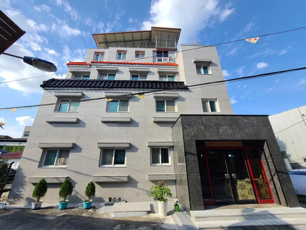 Jeonju Hanok Maul Sukbak