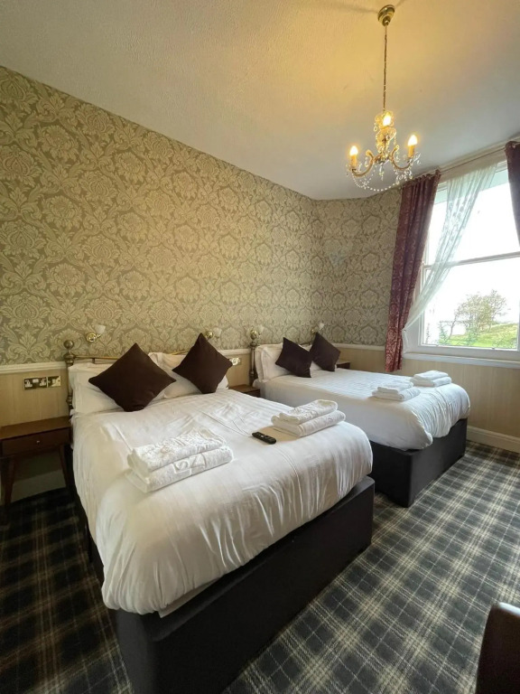 Headlands Hotel