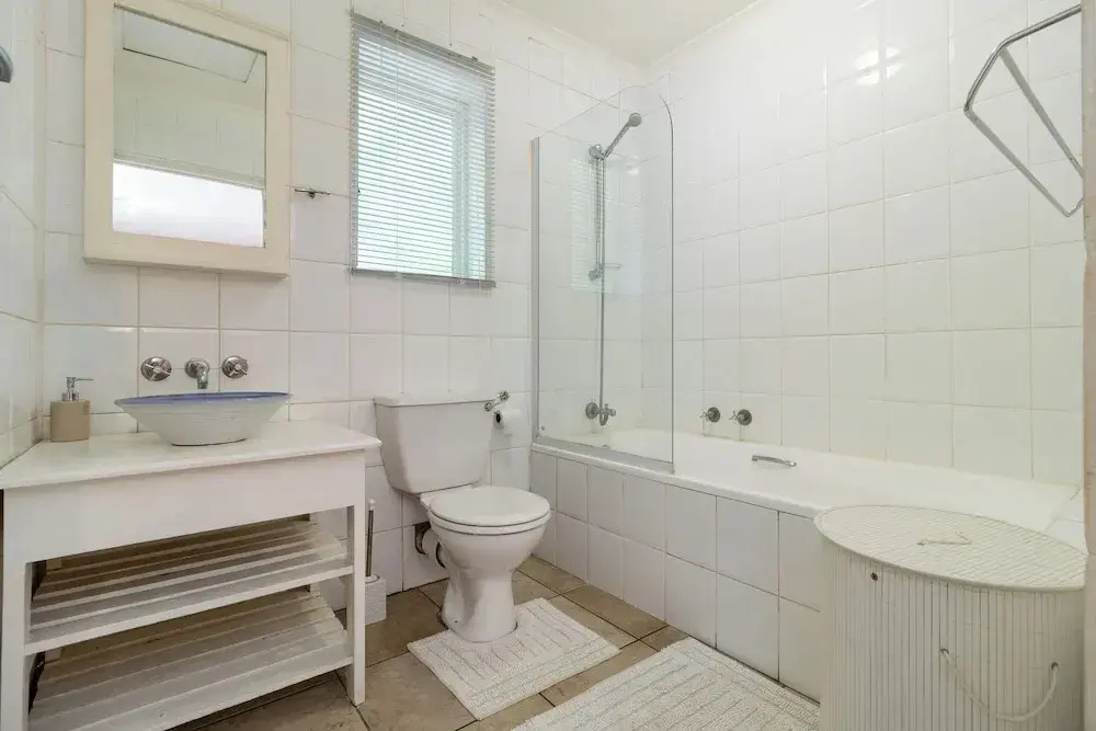 Room in Guest Room - Garden Cottage, Houtbay, Cape Town, South Africa