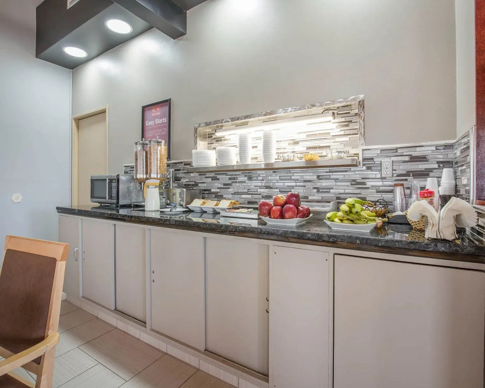 Econo Lodge Inn & Suites City Centre