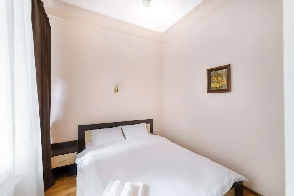 LeonRooms Ekaterinenskaya 18
