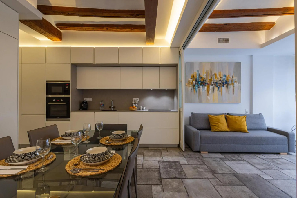 CENTER MODERN 1BR 2Bth TERRACE WI-FI AC