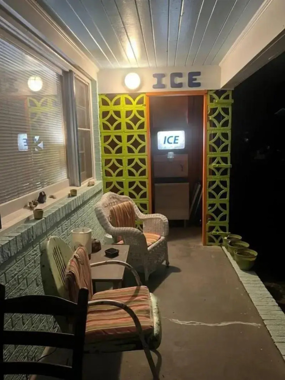 Swell Motel