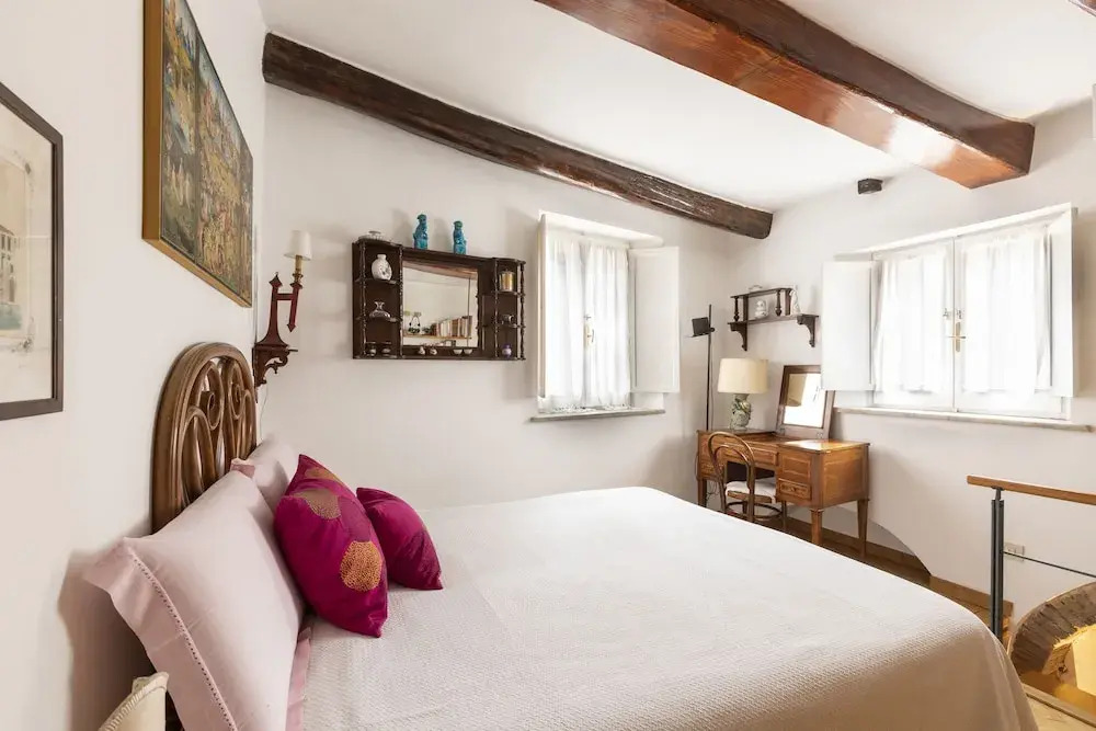 Rome Accommodation - Palazzo Massimo