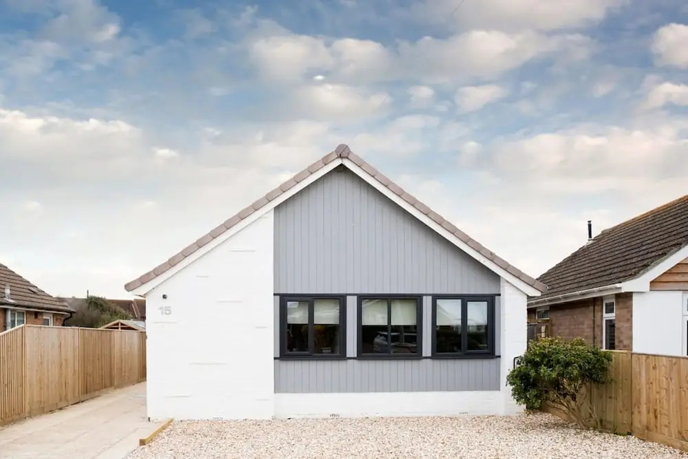 Seaside Serenity 3-bed Deck Garden Near Shore