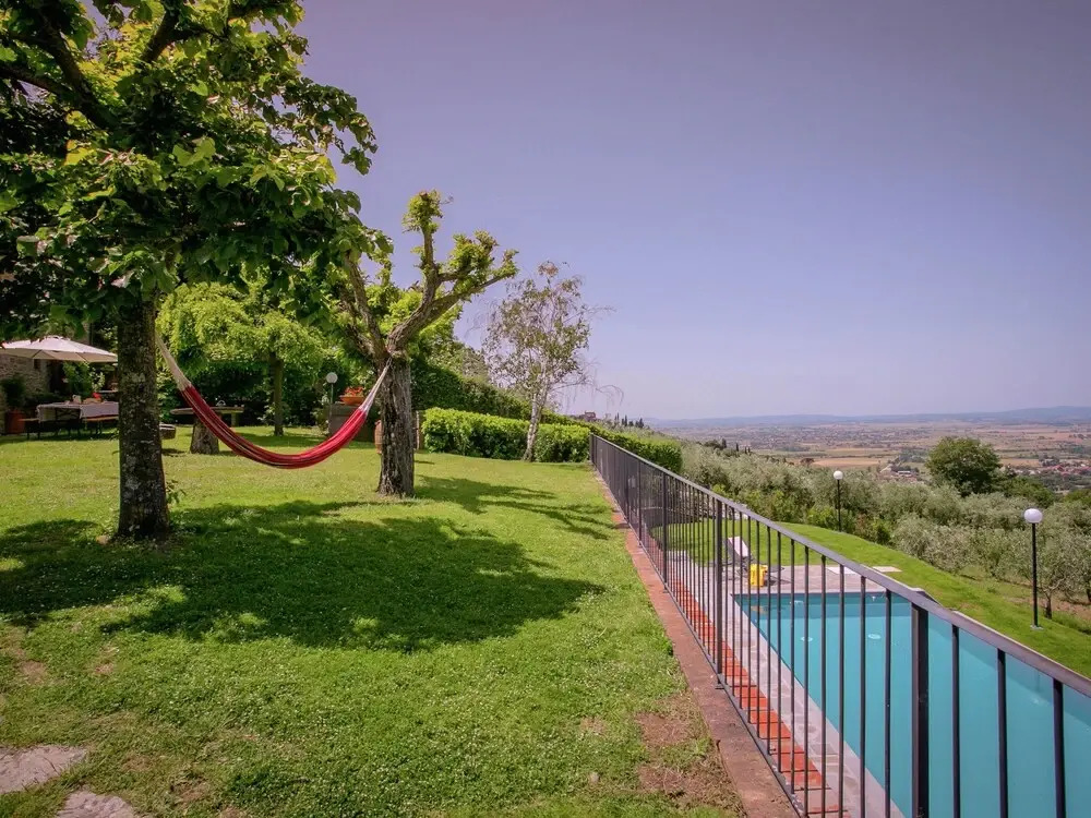 Rustic Villa in Cortona With Swimming Pool