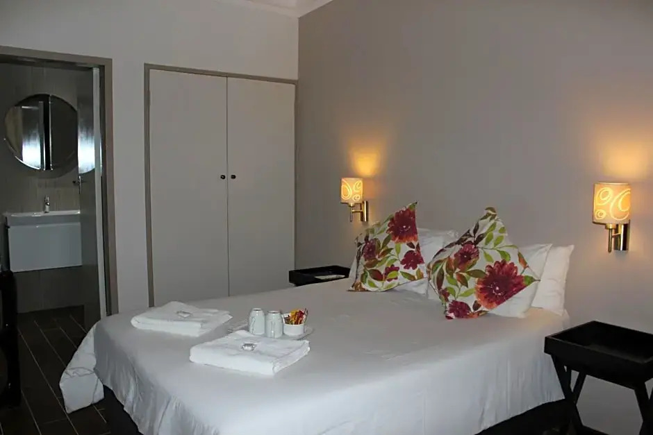Travel Lodge