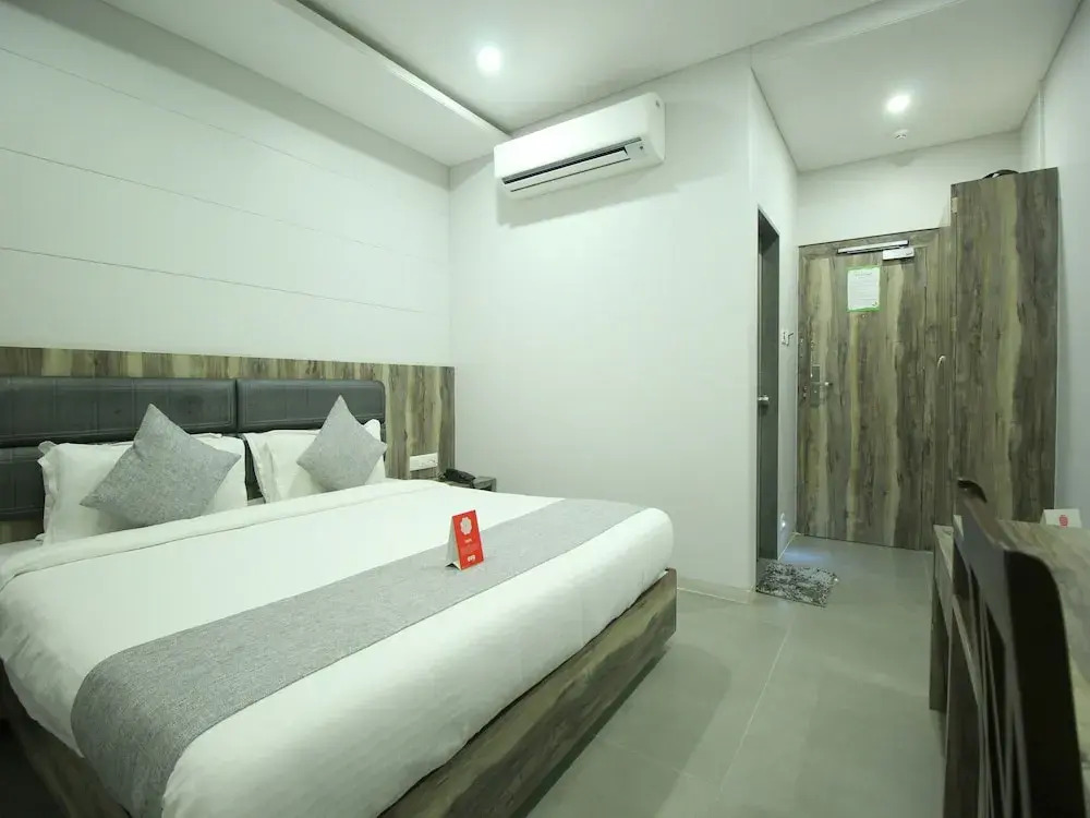 Hotel Limra Vadodara