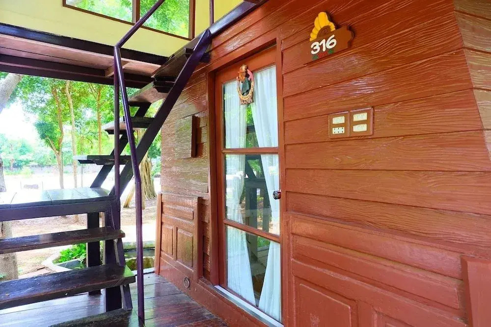 Baanrai Riverkwai Resort