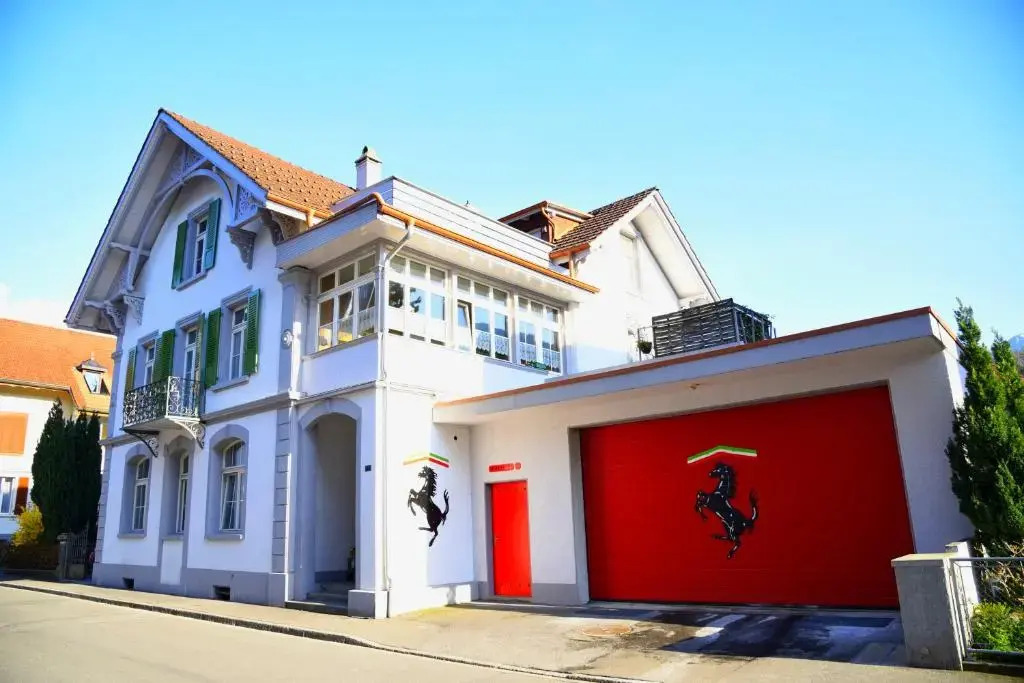 West Station Holidays Apartment