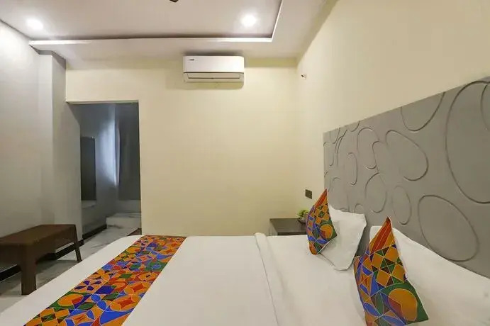 Fabhotel Golden Mist