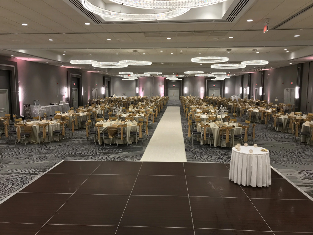 Holiday Inn Chicago Nw Crystal Lk Conv Ctr by IHG