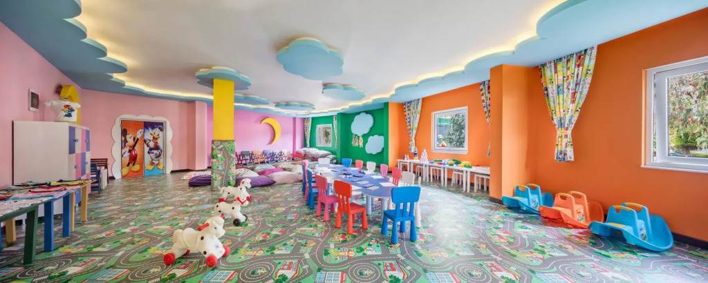 Royal Garden Beach Hotel