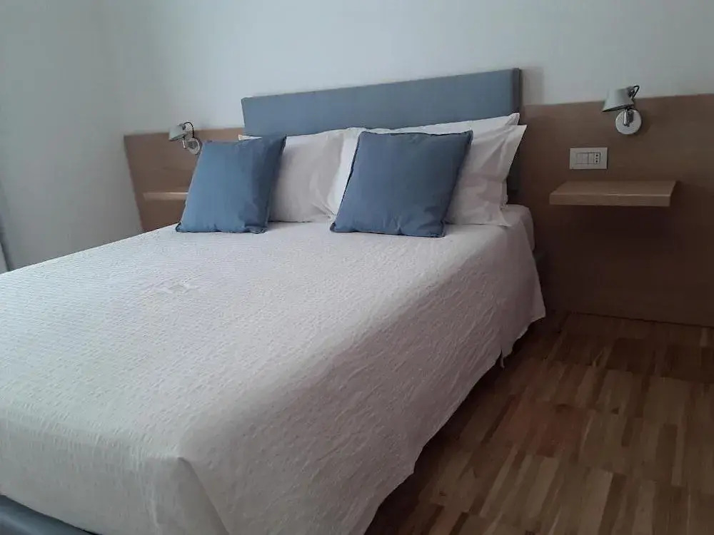 h-sa GUEST HOUSE
