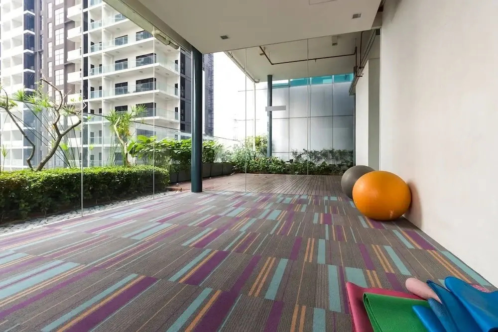 Bright 2BR Condo for 5 W/kl City View