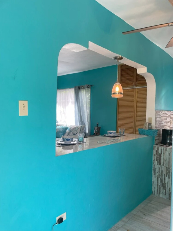 YanceyLargo Estate - Newly Built Modern 1 Bedroom Suite 1 Villa by RedAwning