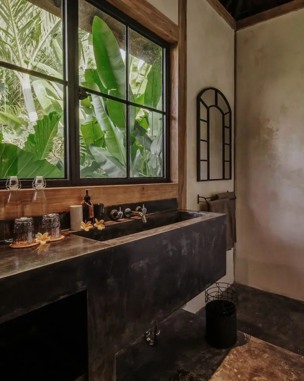 Exceptional 9BR Incredible Jungle View, River Access