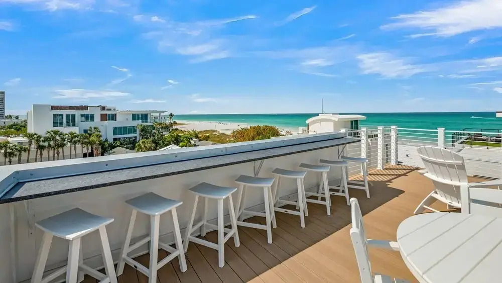 Sandbar Social in Siesta Key