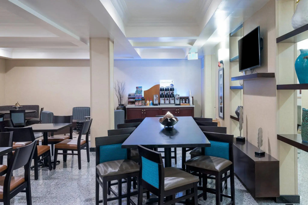 Holiday Inn Express Hotel & Suites Los Angeles Airport Hawthorne by IHG