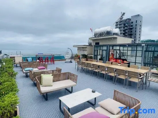 Shanhai Between Sky Pool Boutique Stay