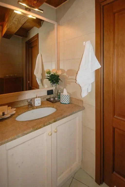 Como City Dream: Penthouse Duplex Apartment W Balcony, 5mins From Lake