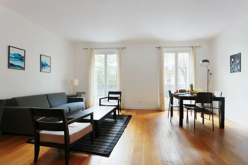 Parc Monceau - Courcelles Apartment