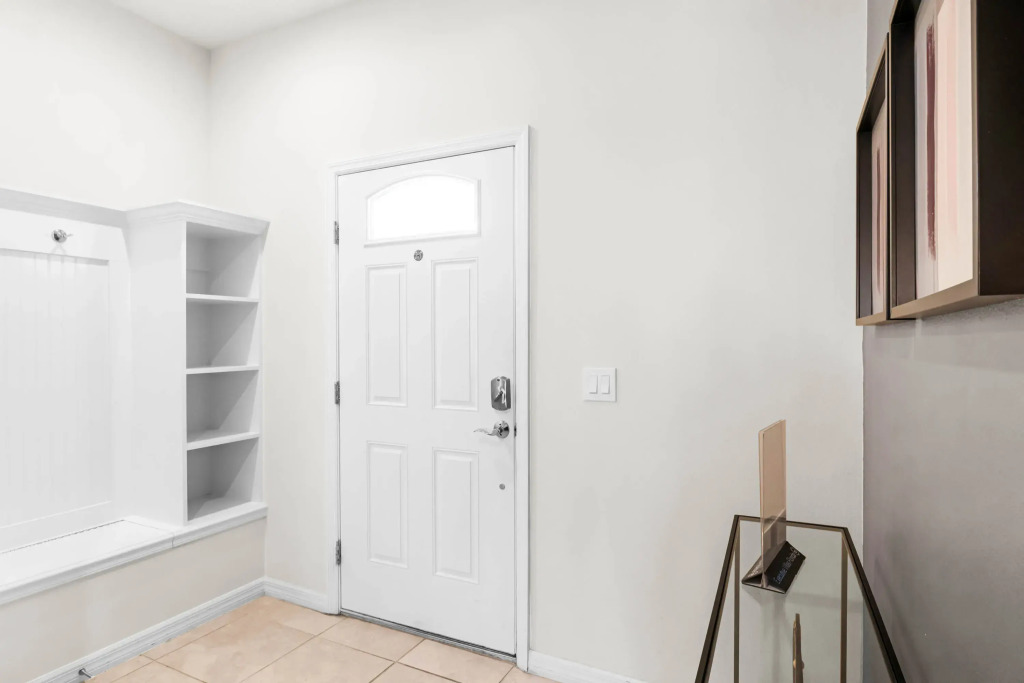 2422DUBAI, Kissimmee, US