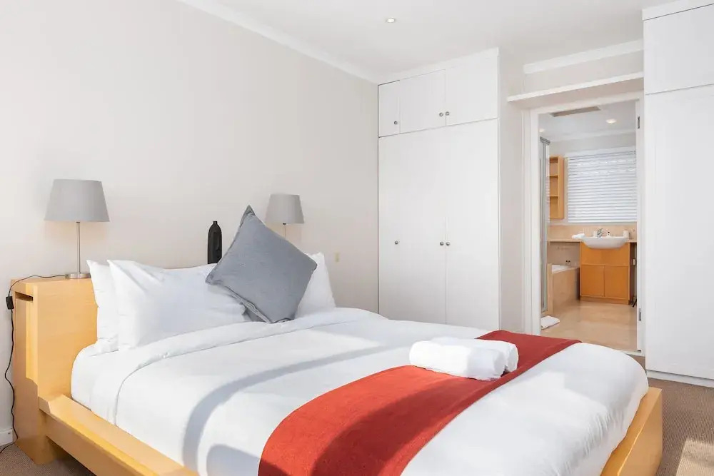 Mobema Court 7