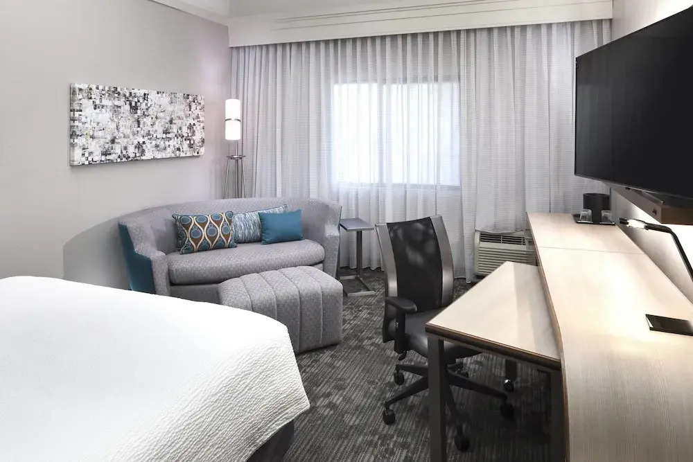 Courtyard by Marriott Pensacola