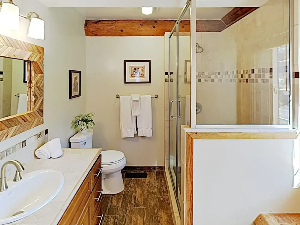 The Ponderosa: Gorgeous Custom-Built Log Home home
