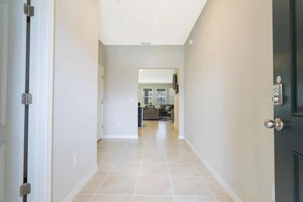 7877 Solterra Resort 6Bd 12G 130610