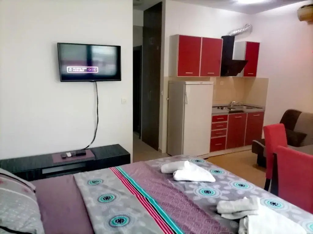 J&J Twins Apartments