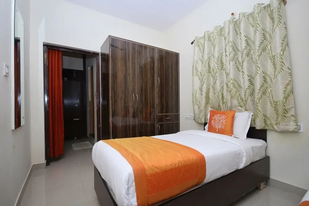 Garden Green Deluxe by OYO Rooms