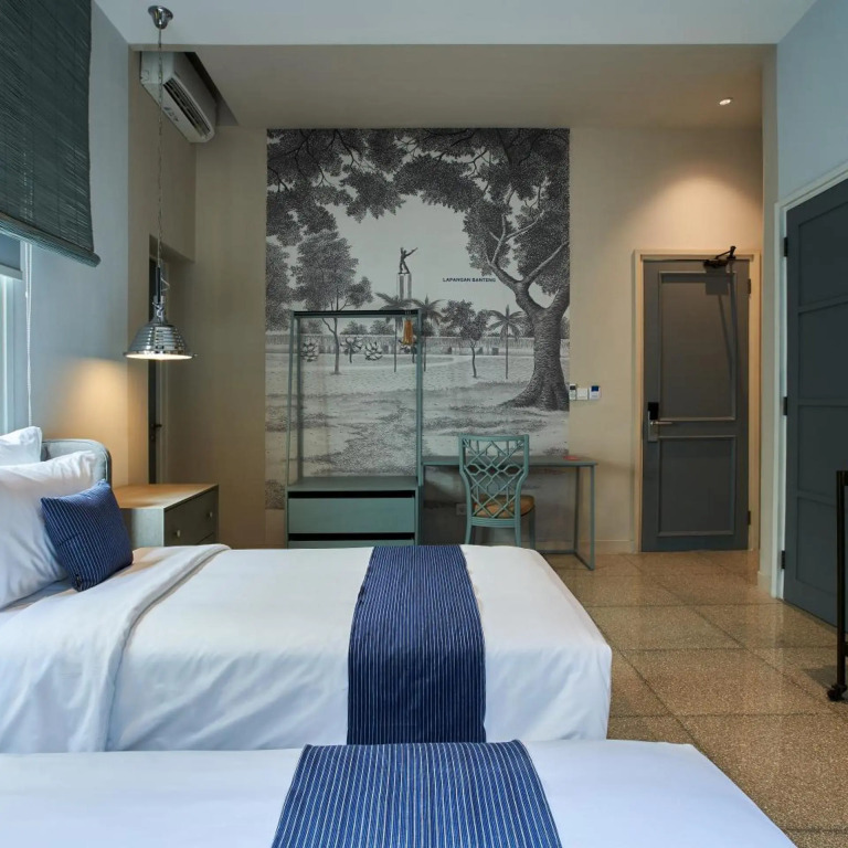Lamandau House