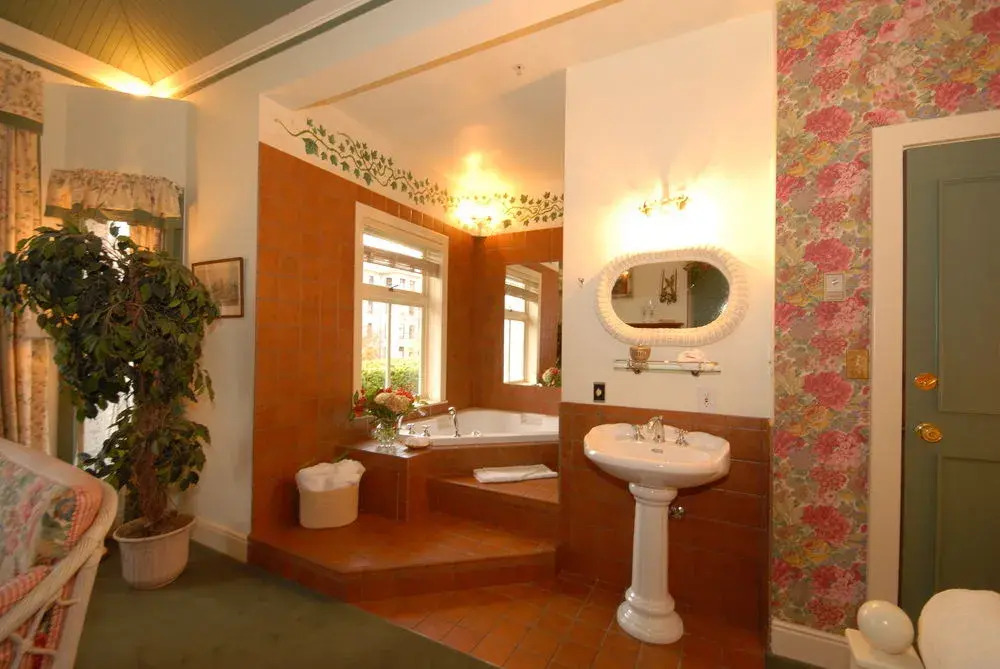 Humboldt House Bed & Breakfast