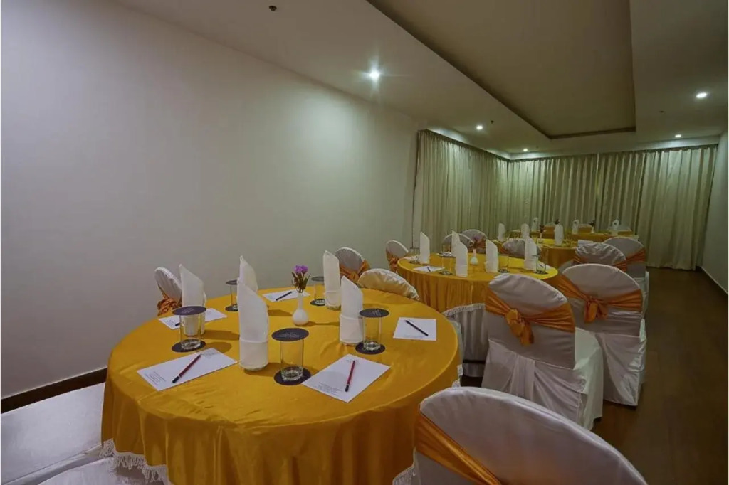Grand Continent Malleshwaram A Sarovar Portico Affiliate Hotel
