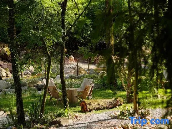 Chunyou Alanduo Micro Resort Camp