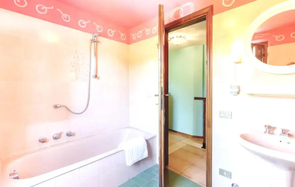 3 bedrooms house with enclosed garden and wifi at Gombitelli