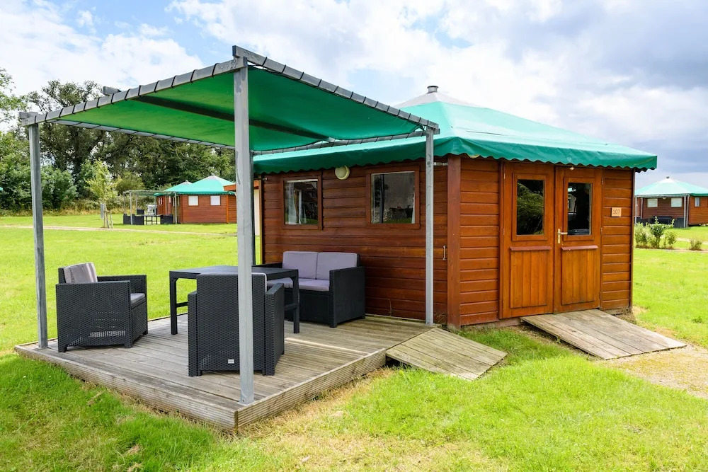 Camping Parc de la Brenne Chalets