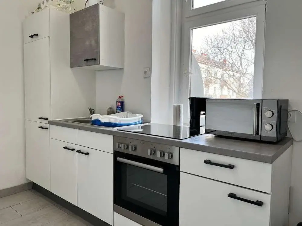 Welcoming 4BR shared Apt.-best location