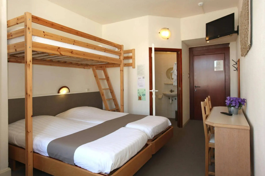Hotel Cecil