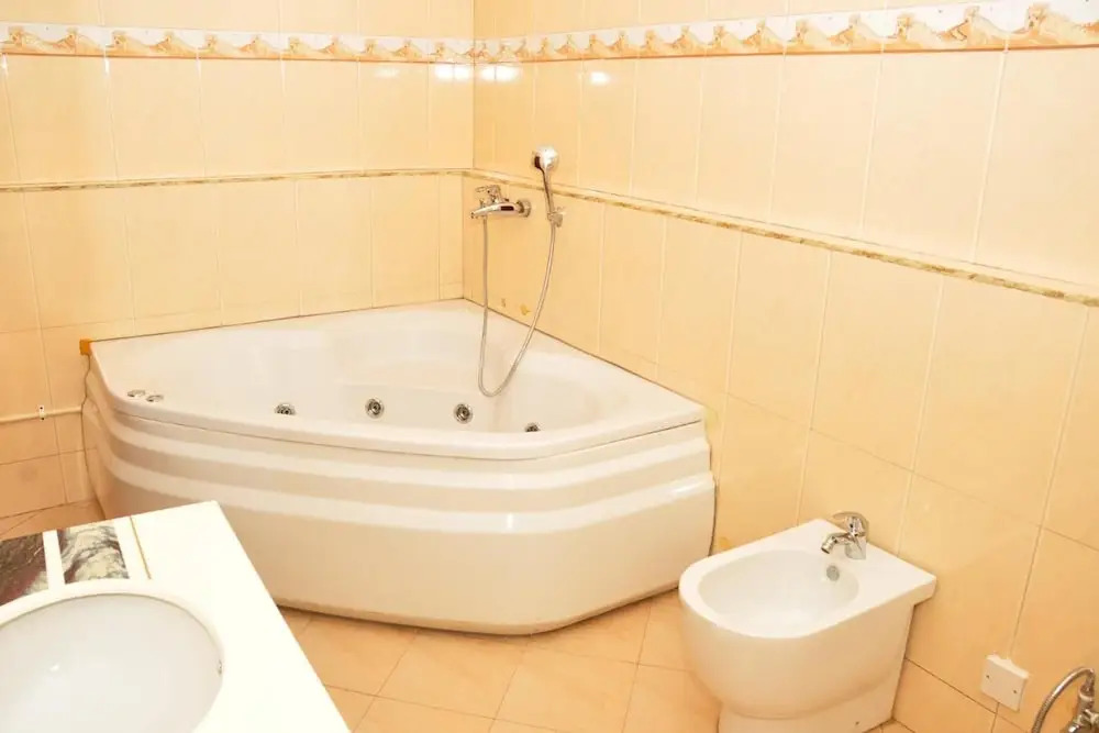 Biraj International Hotel