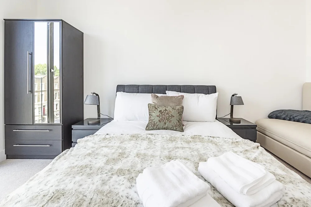 Stunning Brand New Westminster Apartment