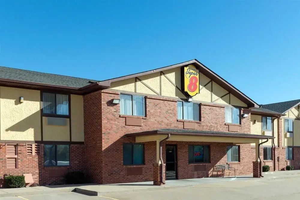 Super 8 Motel - Warrenton