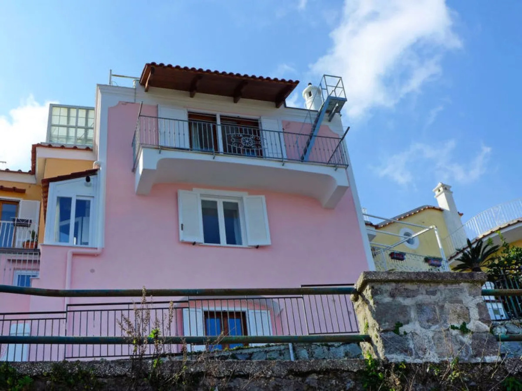House The Pink Ischia